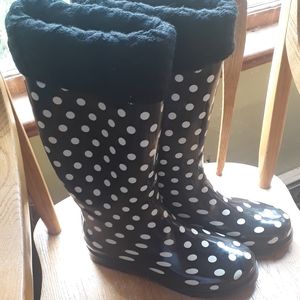 Polka dot rainboots